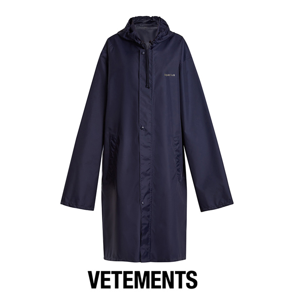VETEMENTS(ヴェトモン) Horoscope Aquarius hooded raincoat ファッション