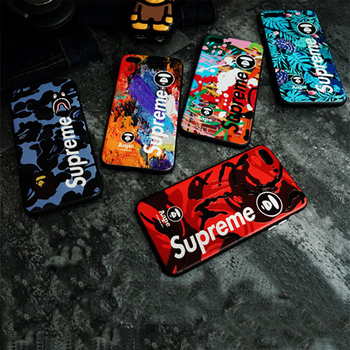 Supreme シュプリーム iphone xケース 浮き彫りエーエイプ iphone8/8 plusカバー オシャレ迷彩アイフォン7/7 plusケース ファッション潮流ブランドiphone 6s/6s plus芸能人愛用