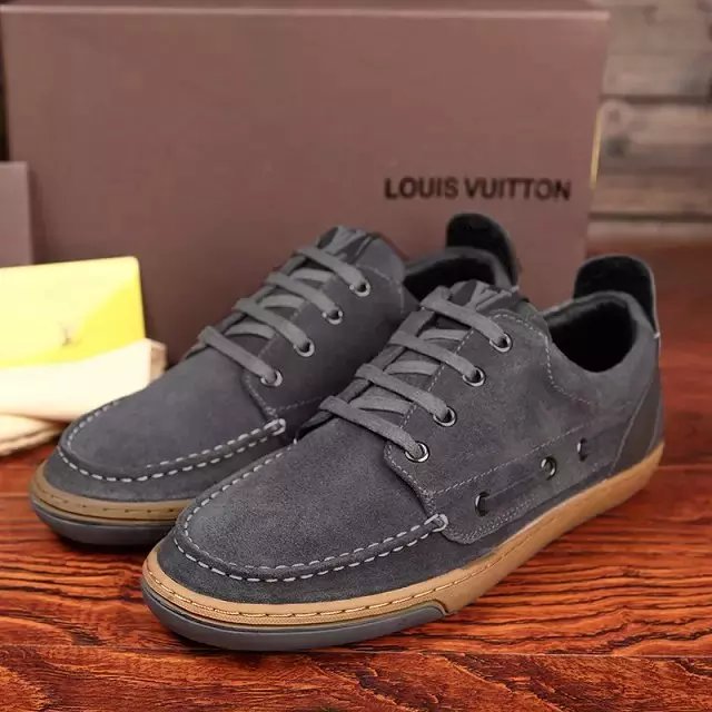 2014 Louis Vuittonルイヴィトンスーパーコピーの新作のメンズフラット牛革靴 E033